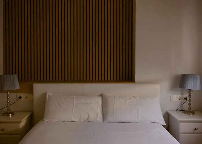 Espectacular Atico De 2 Dormitorios Con Garaje Y Terraza Privada De 30 M2