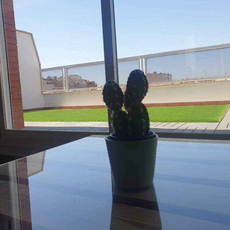 Espectacular Atico De 2 Con Garaje Y Terraza Privada De 30 M2 Apartment *