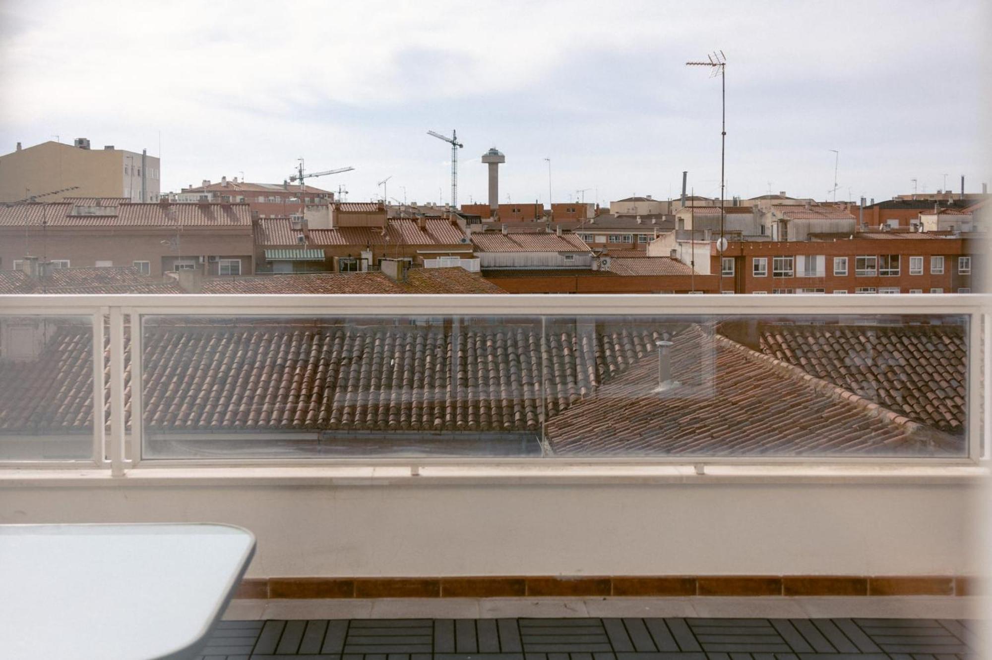 Espectacular Atico De 2 Con Garaje Y Terraza Privada De 30 M2 Apartment *